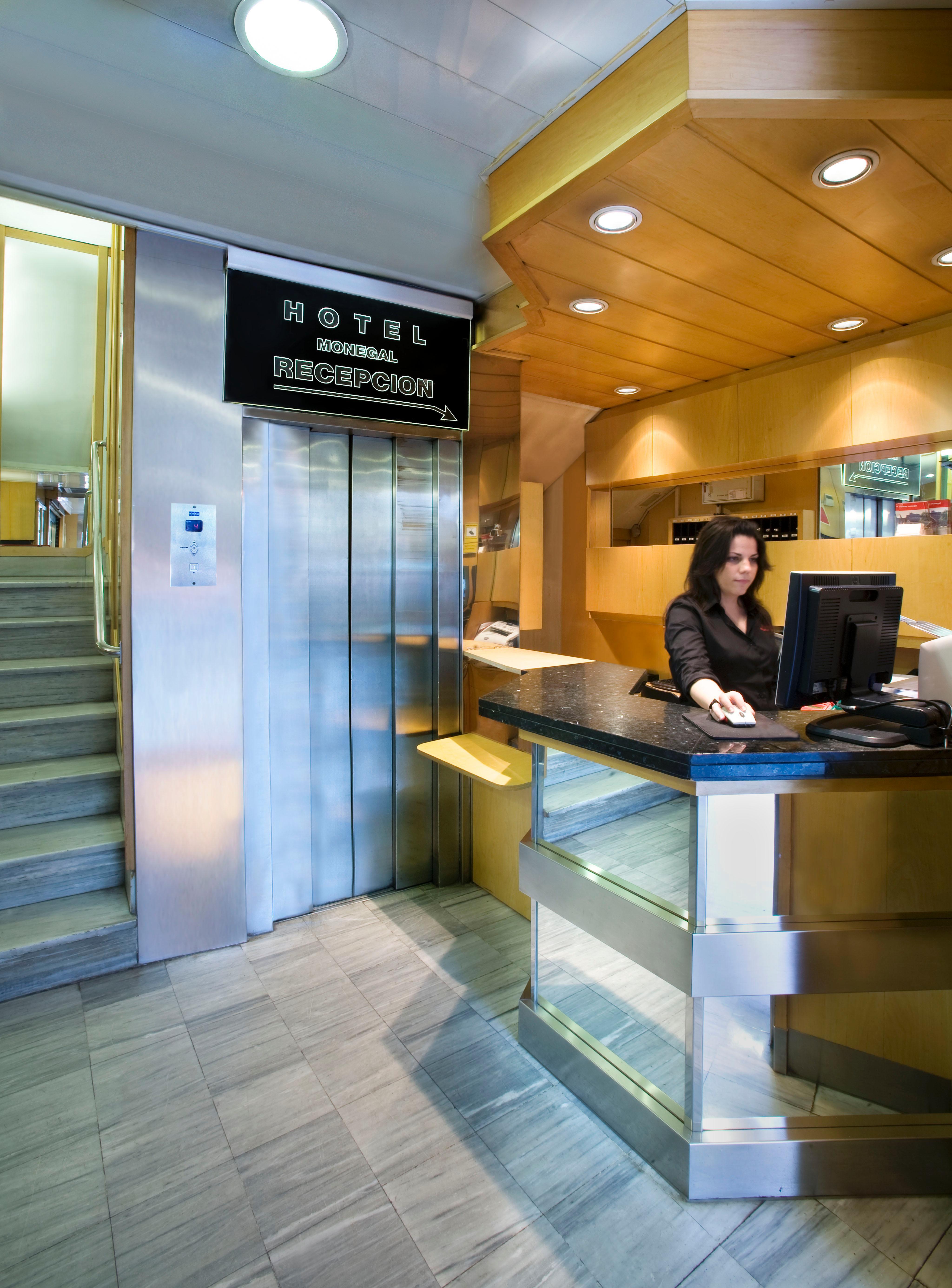 Hotel Monegal Barcelona Kültér fotó