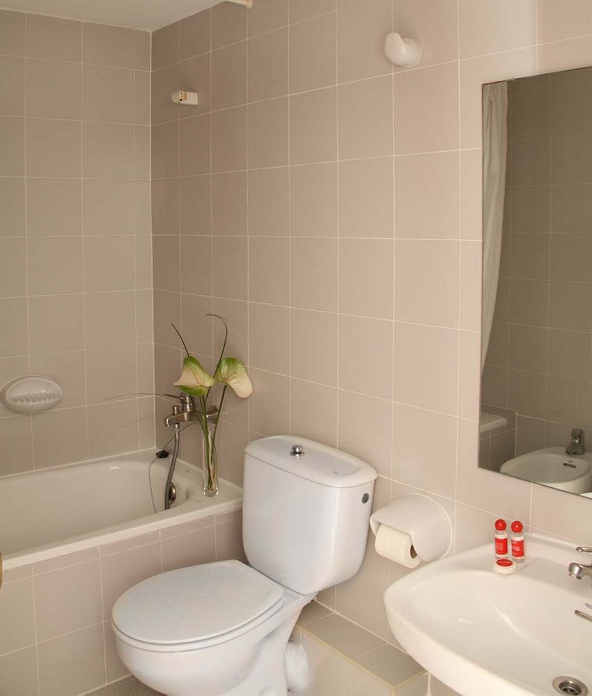 Hotel Monegal Barcelona Szoba fotó